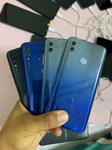 Honor 10lite 128G សាណុំសុីន ស្អាត 99% សេវាខ្លាំង