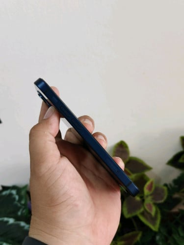 iPhone 12 Mini 64g ស្អាត99% ដូរថ្មហើយ