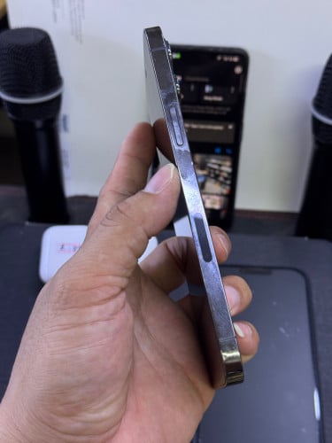 iPhone 12 Pro Max 256G LL/A 97% ធ្លាប់ប្តូរថ្ម និង Camera ក្រោយ