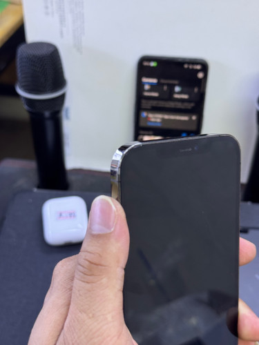 iPhone 12 Pro Max 256G LL/A 97% ធ្លាប់ប្តូរថ្ម និង Camera ក្រោយ