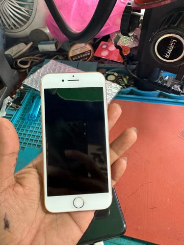 iPhone 8