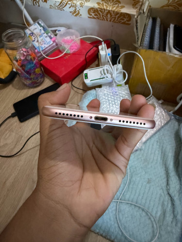 IPhone 8 Plus 64GB សាណុំហ្សុីនទាំងអស់