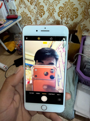 IPhone 8 Plus 64GB សាណុំហ្សុីនទាំងអស់
