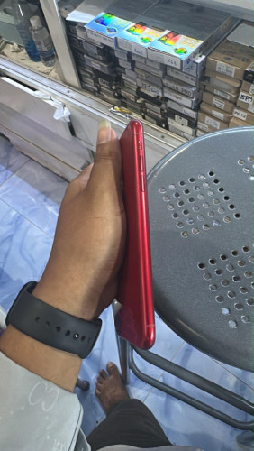 iPhone XR 64GB សាណុំ ថ្មកាន់