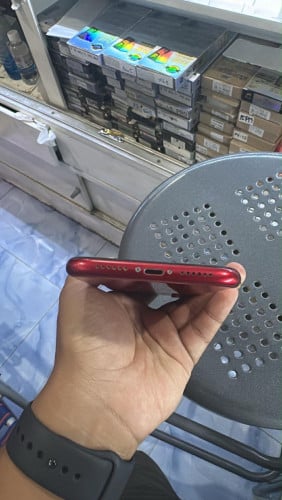 iPhone XR 64GB សាណុំ ថ្មកាន់