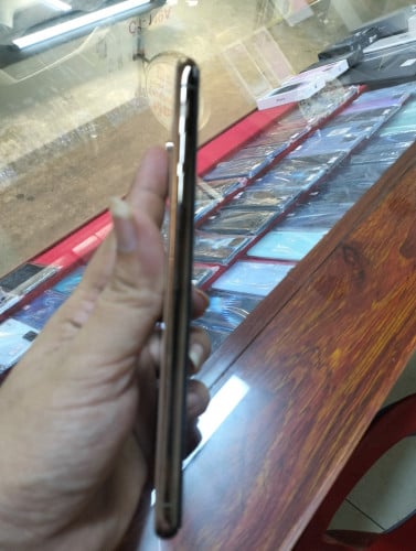 iphone xsmak  256g  ពណ៍មាសសានុំ