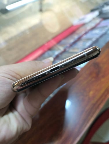 iphone xsmak  256g  ពណ៍មាសសានុំ