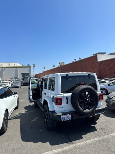 Jeep SAHARA Hybrid plug 🔌 2021 ហ្សុីនមួយជុំ( សាង)