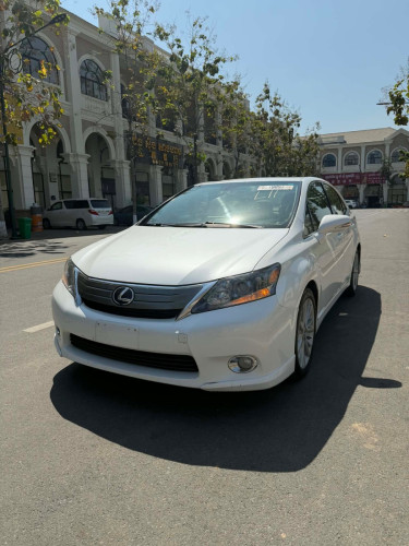 Lexus HS250h year 2010 haft full