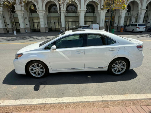 Lexus HS250h year 2010 haft full