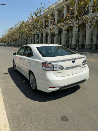Lexus HS250h year 2010 haft full