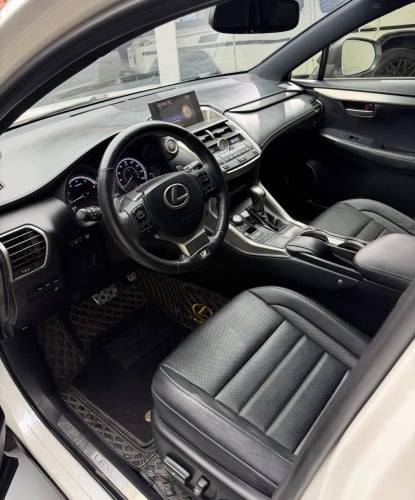 Lexus NX200T F-Sport 2015