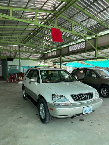 Lexus RX300