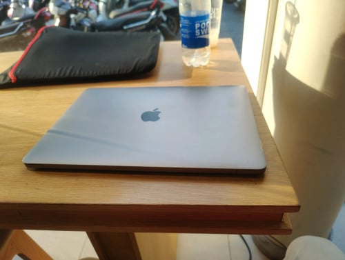 Mac Book Pro លក់248$ចរចារ