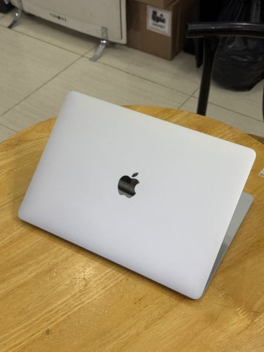 MacBook Pro M1, 98%
