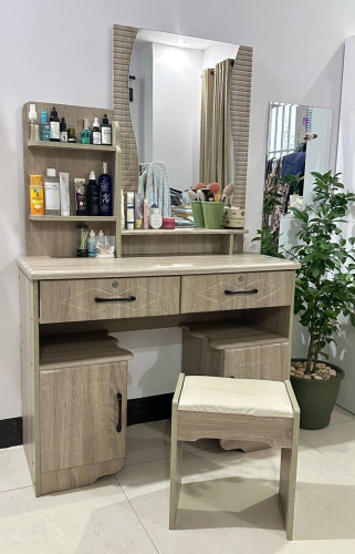 Make Up Table with Mirror and Stool