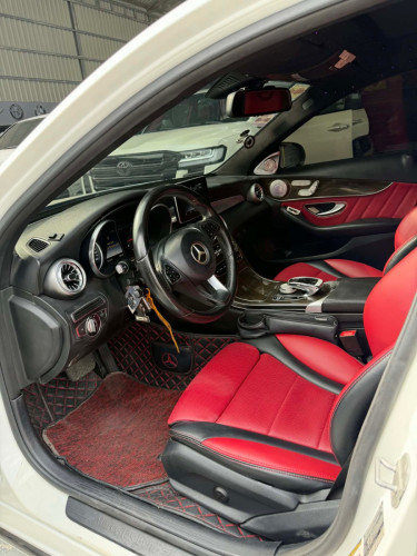 Mercedes-Benz 2015 4MATIC