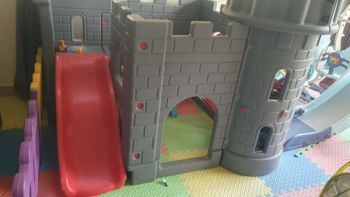 Play Ground លក់តម្លៃចរចារ