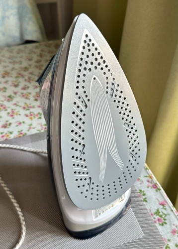 Steam Iron RAF R.1133 (Full-size iron, not mini)