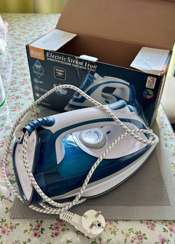 Steam Iron RAF R.1133 (Full-size iron, not mini)