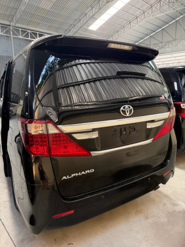 Toyota Alphard 2013