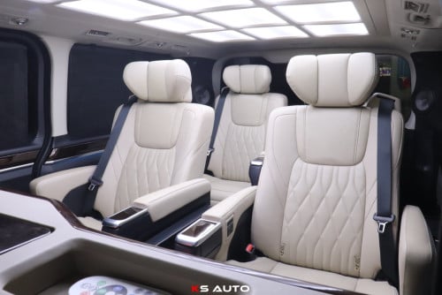 TOYOTA GRANVIA VIP Class 2023