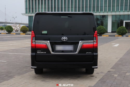 TOYOTA GRANVIA VIP Class 2023