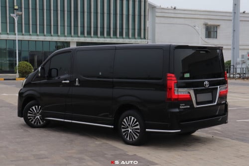 TOYOTA GRANVIA VIP Class 2023