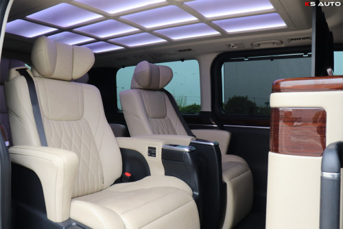 TOYOTA GRANVIA VIP Class 2023