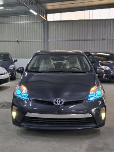 Toyota Pruis 2013 Plug-in Hybrid