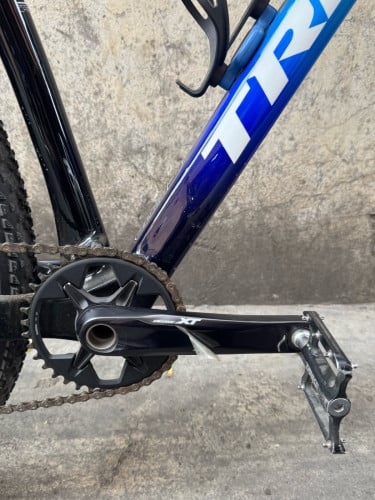 Trinx Factory Team Carbon