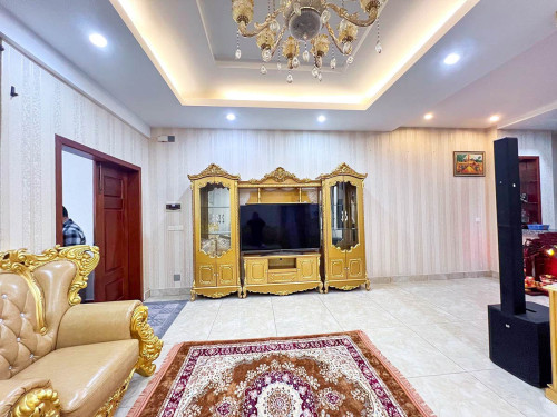 Twin Villa with 4 Bedrooms for Rent Near NISC, St. 2004