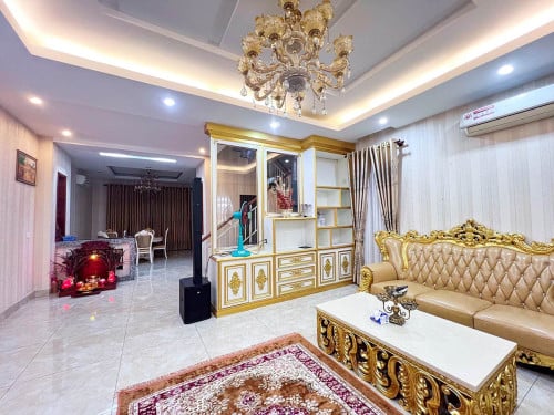 Twin Villa with 4 Bedrooms for Rent Near NISC, St. 2004