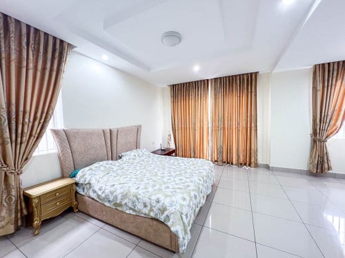 Twin Villa with 4 Bedrooms for Rent Near NISC, St. 2004
