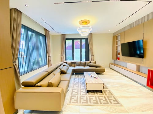 Villa with swimming pool for rent at khan Sen Sok