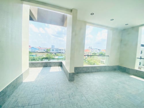 Villa with swimming pool for rent at khan Sen Sok
