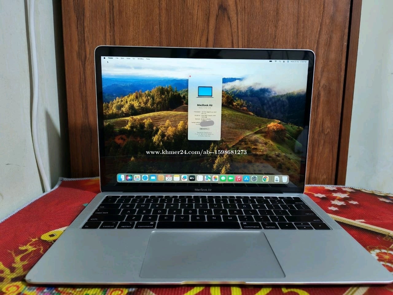 MacBook Air 2019CPU: Intel Core i5 RAM:8G Storage: 512G Screen: 2K 98% Price 360$