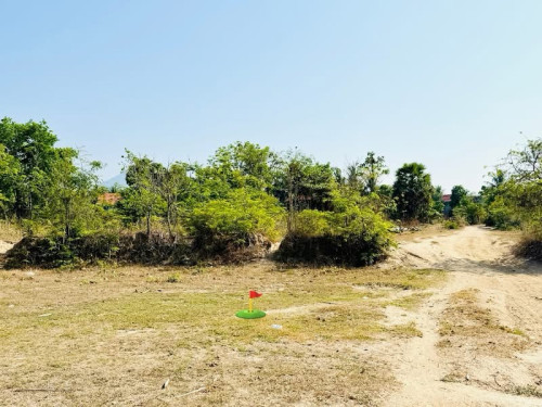 ដីលក់ជាបស្ទឹងទឹកធ្លាក់ថ្មក្រាល