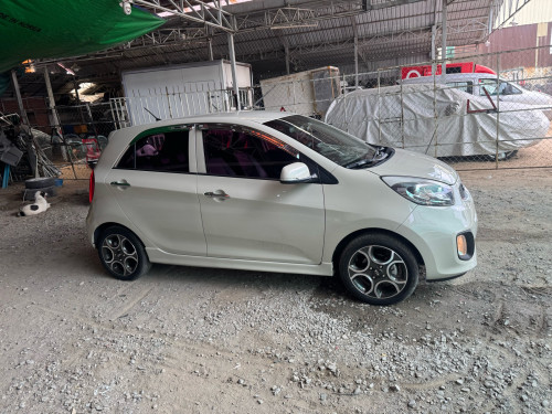 ជាប្រភេទឡានហ្វូលអប់សិនពេញ ត្រូវថ្លៃ គ្នារ ហ្វឺផ្លាក់លេខជូន