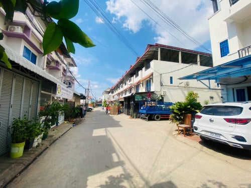 #ផ្ទះជួល មុខព្រលានពោធិ៍ចិនតុង 230$/ខែ