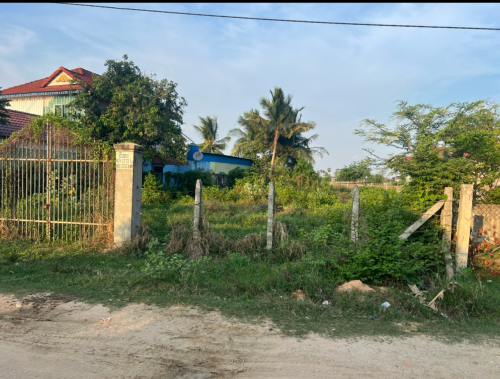 ដីភូមិអង្រ្គង គងពិសី កំពង់ស្ពឺ(ផ្លូវជាតិលេខ3)លក់ម៉ៅ