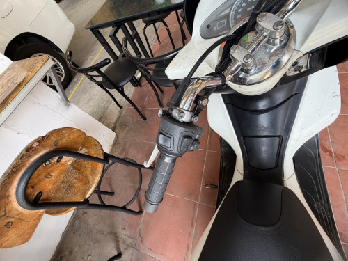 សាង700$