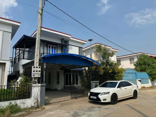 វីឡាទោលលក់ Borey CS 2 ក្រោយផ្សារបាត់ដឹង
