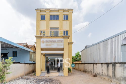 #FORSALE 🏗 ដីជាមួយអគារទំហំ 1,530 ម៉ែត្រការេ -📍ព្រែកថ្មី, ភ្នំពេញ