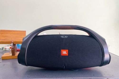 លក់ Jbl Boom Box 2 សំលេងនៅអេម ថ្មនៅកាន់ល្អ