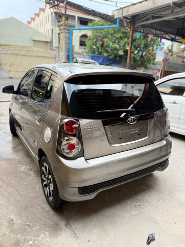 ២ គ្រឿងស្អាតៗ Kia Morning 2009 & 2010 full ស ប្រផេះ អត់បុកប៉ះ ធានាជូន ២ ខែ