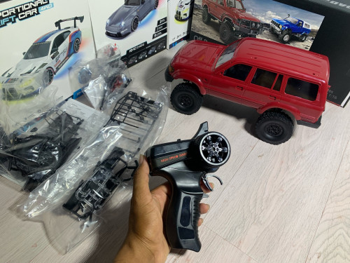 ឡានបញ្ជា​ Off-road ប៉ុងពីរ​ (4X4)វិលកង់មុខក្រោយ​ ទំហំធំ