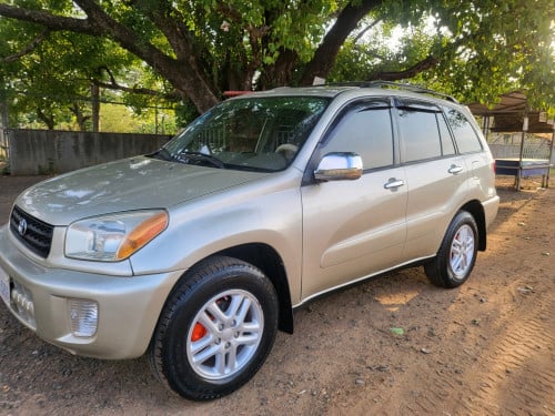 លក់Rav4 ពណ៌ទឹកប្រាក់01 ប៉ុង1