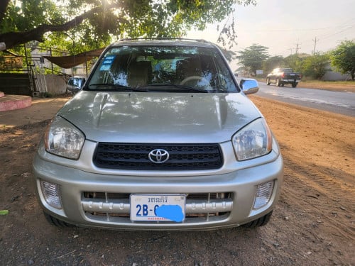 លក់Rav4 ពណ៌ទឹកប្រាក់01 ប៉ុង1