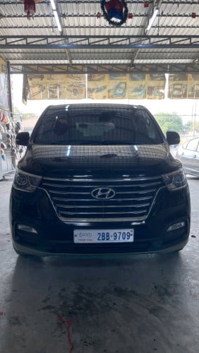 ឡានលក់ STAREX HVX 2012 Update 2020 ក្នុងលឿងធានាឡានថ្មីជូន ឯកសារគ្រប់💯